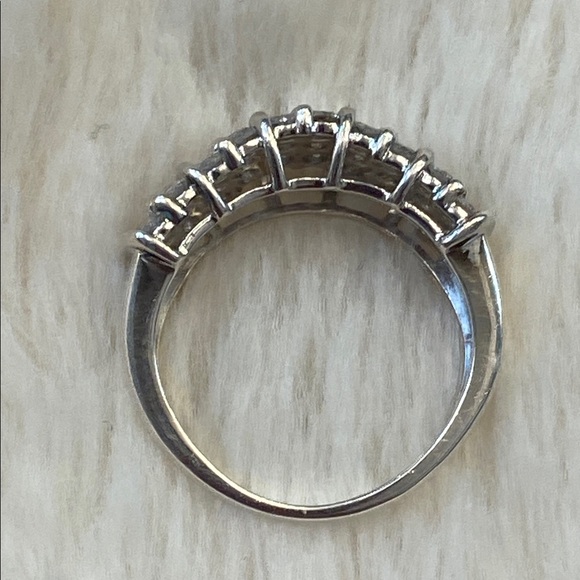 Diamond Fashion Ring - Picture 3 of 6